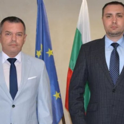 Министърът на отбраната Тодор Тагарев и директора на Служба Военно