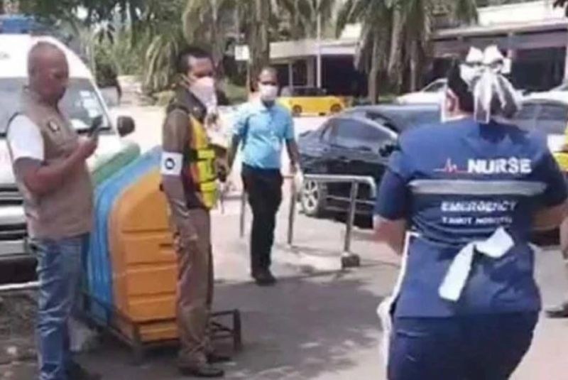 Ученичка роди в тоалетната и хвърли бебето в кошчето