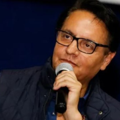 Покушение срещу един от кандидатите за президент в Еквадор Фернандо