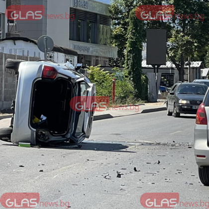 Тежка катастрофа е станала на Коматевско шосе в Пловдив научи GlasNews bg Лек автомобил