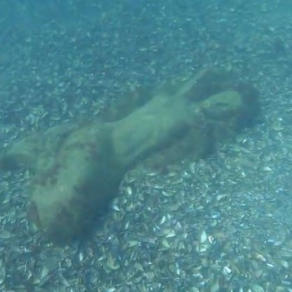 Водолази са открили красива скулптура в Черно море Става дума
