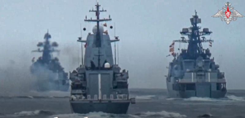 Руски кораб откри предупредителен огън в Черно море