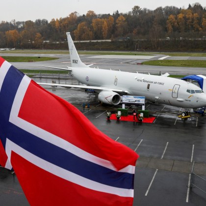 Русия съобщи че е прехванала норвежки военен самолет който се