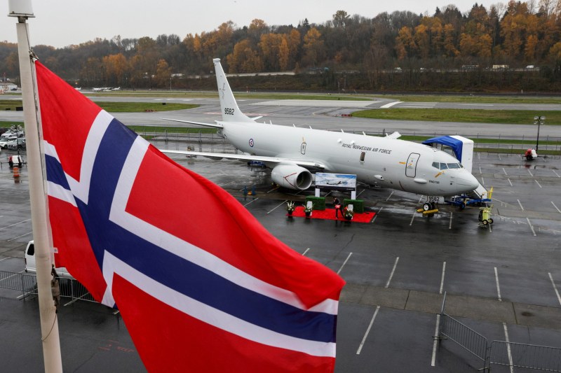 Русия изпрати изтребител срещу норвежки военен самолет