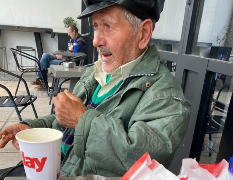 Виждали ли сте този мъж? Няма го от половин месец СНИМКА