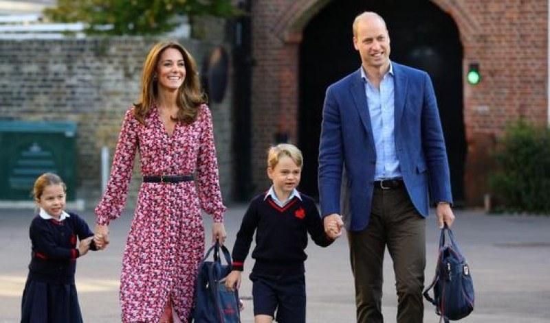 Кейт Мидълтън и принц Уилям разширяват кралските си роли.Близо година