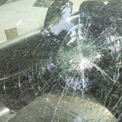 Жител на Пловдив сигнализира за нанесени щети по личния му автомобил Публикация