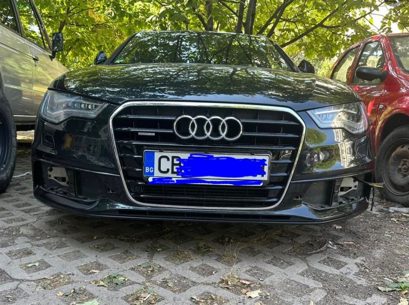 Крадат части от паркирани коли в София СНИМКИ