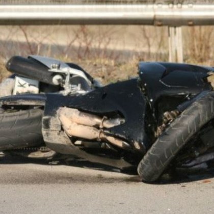Пиян моторист предизвика пътно произшествие вчера в областния град Минути