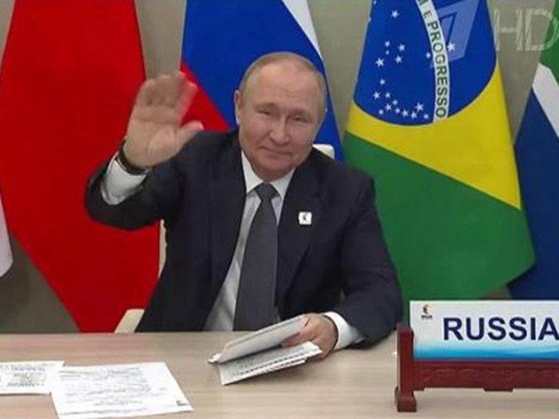 Путин говори на срещата на БРИКС не със своя глас: отново слухове за „двойник