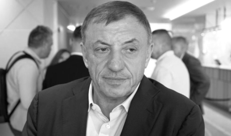 Погребват Алексей Петров