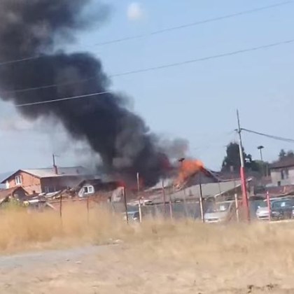 Пожар гори в този момент в София Огънят е пламнал