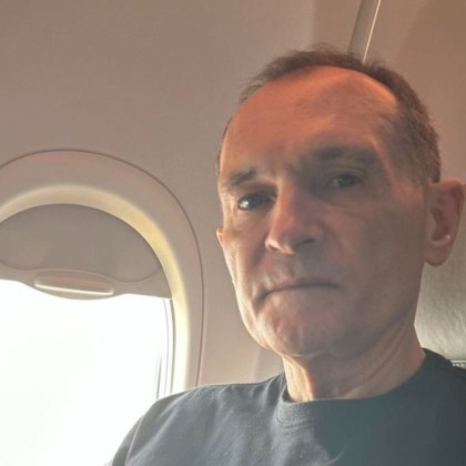 Днес се прибирам Ще кацна в София около 15 30 Това