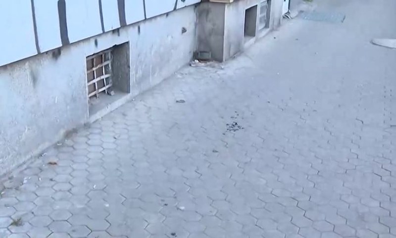 Парче мазилка падна от сграда в София, момиче е ранено
