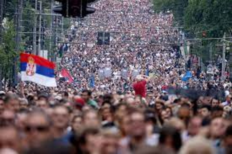 Два протеста блокират сръбската столица Белград
