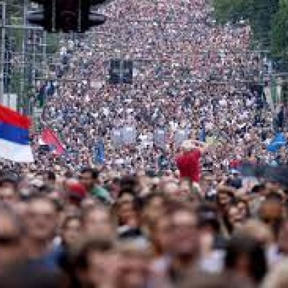 Два мащабни протеста ще блокират сръбската столица Белград Едновременно са