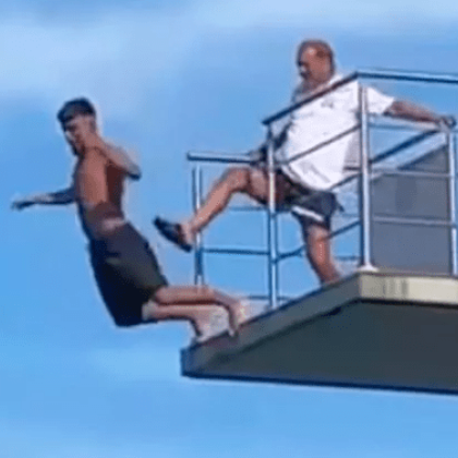 В Австрия мъж се качи на върха на 10 метрова дъска