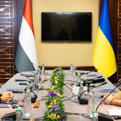 Унгарският президент Каталин Новак призова Украйна да преговаря с Русия  Тя