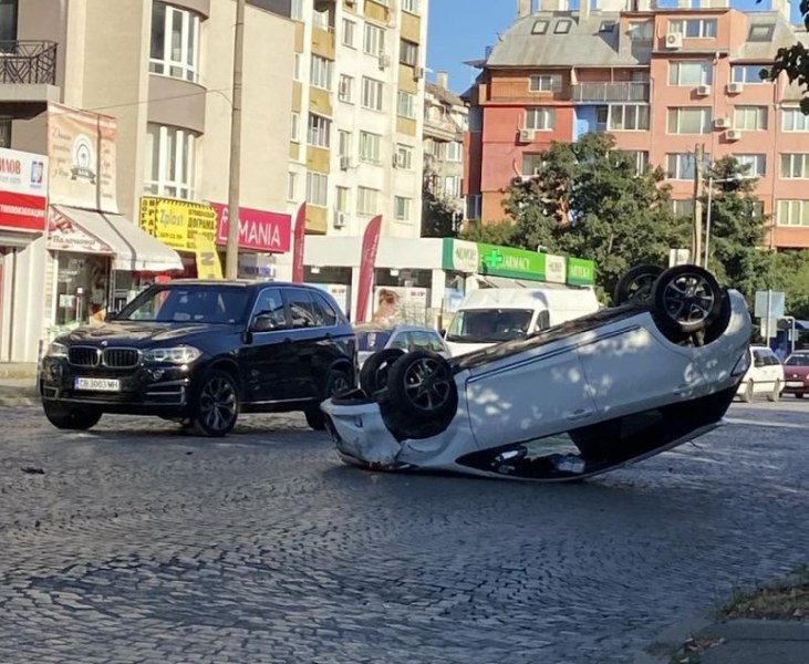 Катастрофа е станала на бул. “Гоце Делчев в София. Два