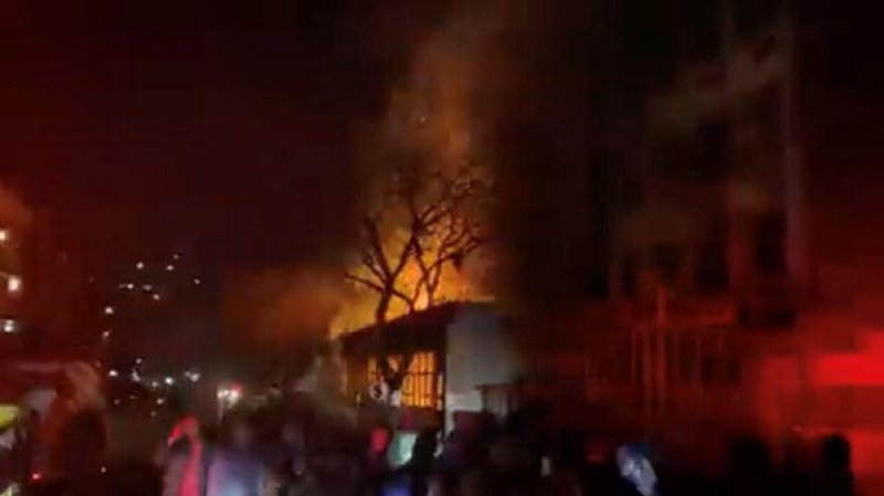 Най-малко 52 загинали и десетки ранени при пожар в пететажна