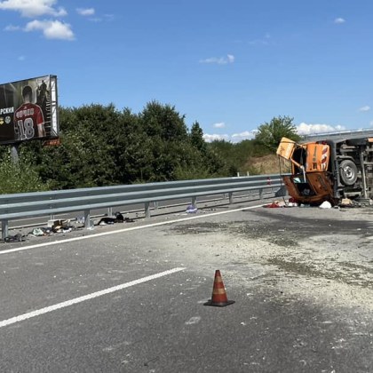 Тежка инцидент стана на магистрала Тракия Камион е катастрофирал в