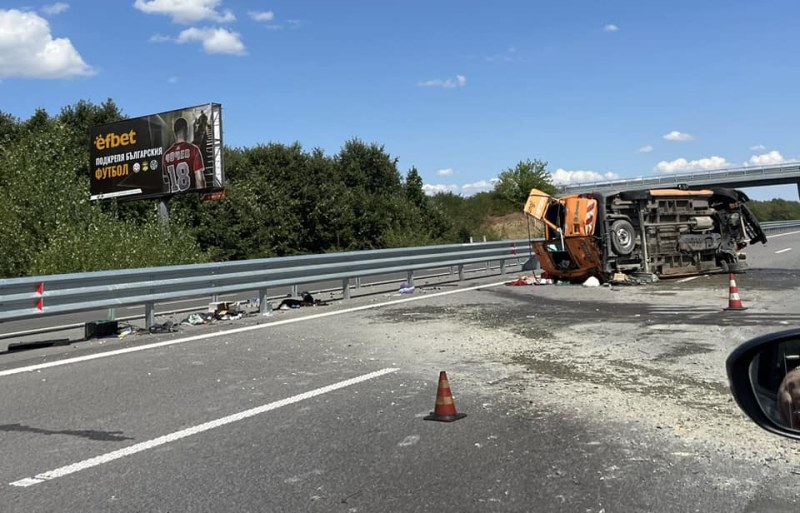 Тежка инцидент стана на магистрала Тракия.“ Камион е катастрофирал в
