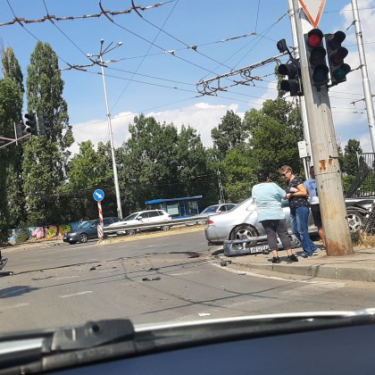 Тежка катастрофа стана днес в столичния квартал Банишора Два леки