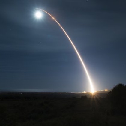 Съединените щати извършиха успешен опит с междуконтинентална балистична ракета днес