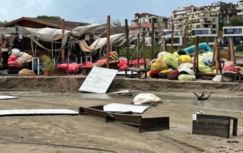 Бизнесът в Царево се обединява - засегнатите от потопа искат помощ от държавата