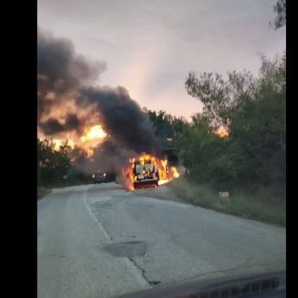 Лек автомобил се е самозапалил на пътя между пловдивските села