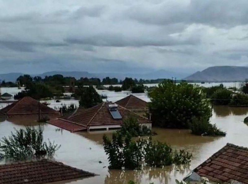 Нови жертви на водния ад в Гърция, издирват изчезнали