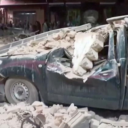 Най малко 296 загинали и 153 ранени в резултат на мощно земетресение