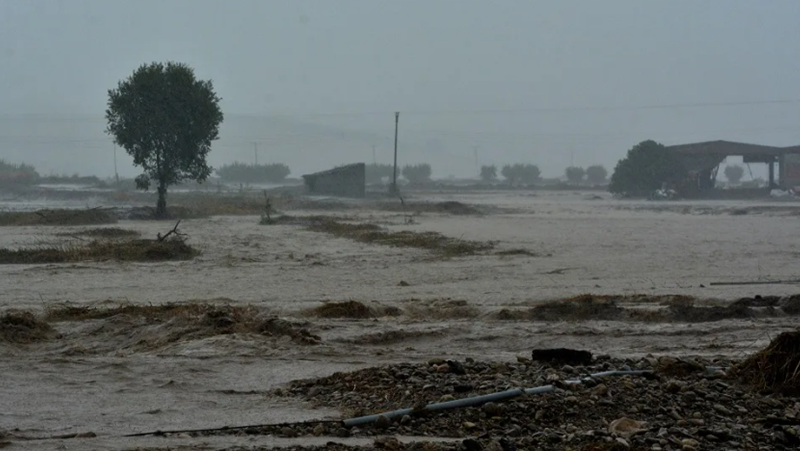Евакуираха българите, блокирани в Хорефто заради наводнението