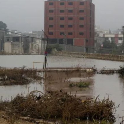 Около 10 000 души са изчезнали след опустошителните наводнения в