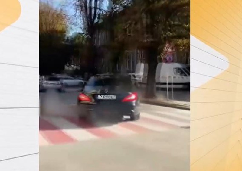 Опасен дрифт на Мерцедес през две пешеходни пътеки до детска градина ВИДЕО