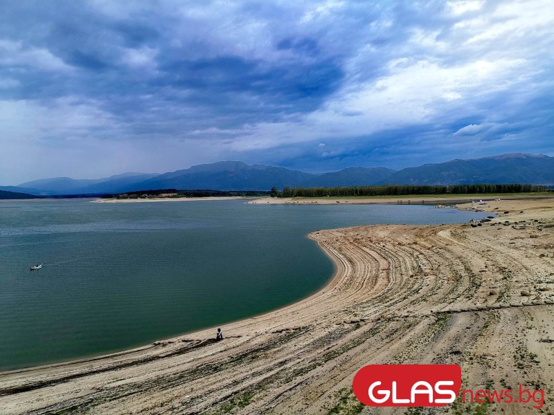 Слънчево и топло, все още става за море