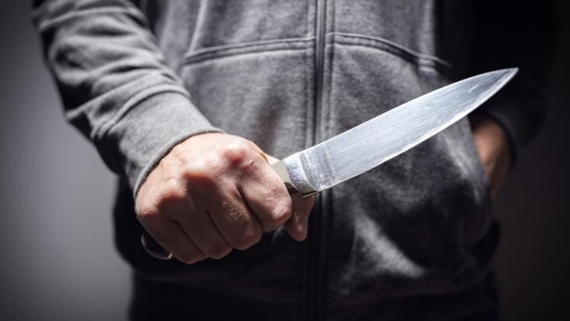 Хванаха мъж, заплашил с нож 15-годишно дете, за да открадне
