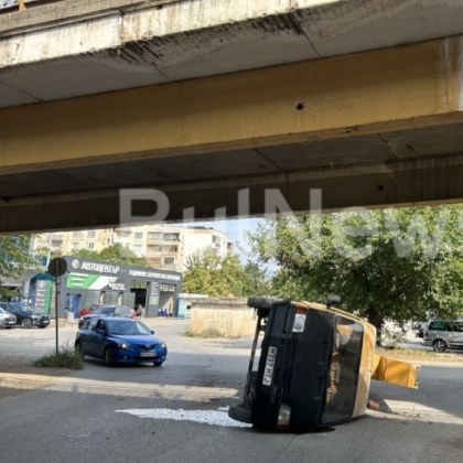 Абсурден инцидент  пред входа на КАТ във Враца Пътна помощ