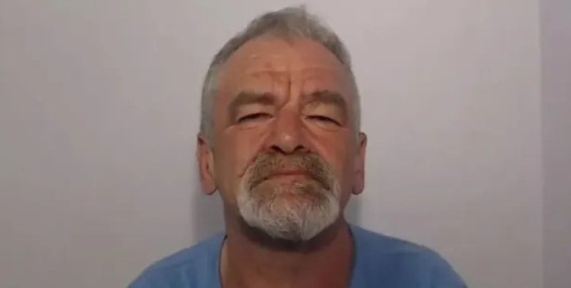 Във Великобритания 60-годишен мъж беше осъден на три години и