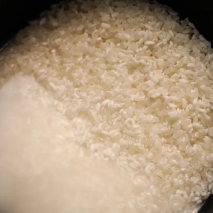 Оризът е основна храна в Азия и Африка но също така