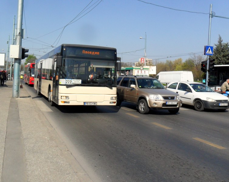 Пловдивчанка е потресена от автобус на градския транспорт. Рейсът по