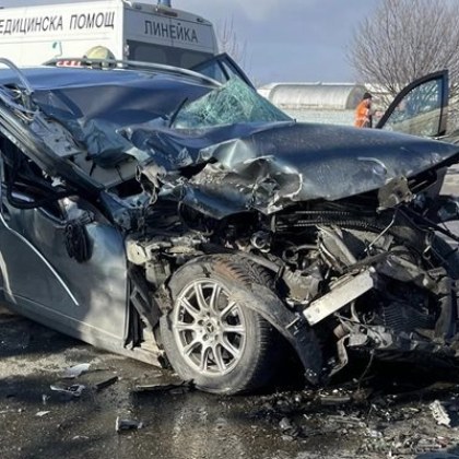 Земеделци блокираха път във Врачанско, жена загина на обходния машрут