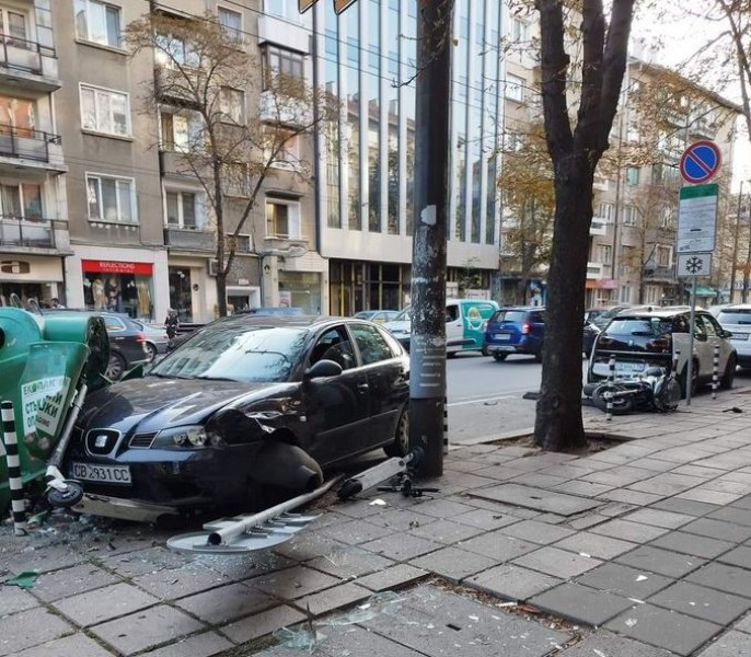 Тежко произшествие е станало днес в София.Мотор лежи на асфалта,