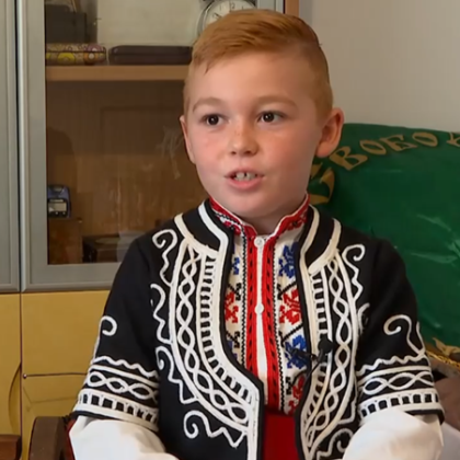 7 годишният Евгени Генадиев от София е превърнал детската си стая