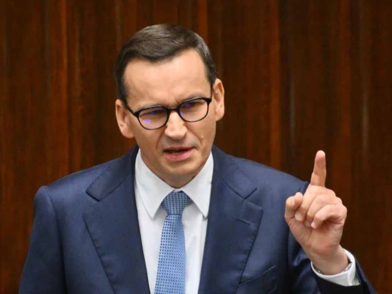 Полският премиер заплаши публично Зеленски