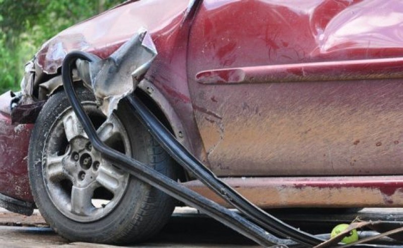 Шофьор загина при катастрофа в Свиленград, съобщиха от полицията.Сигналът за