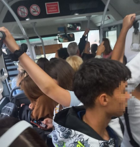 Няма въздух в автобусите, на дете му прилоша