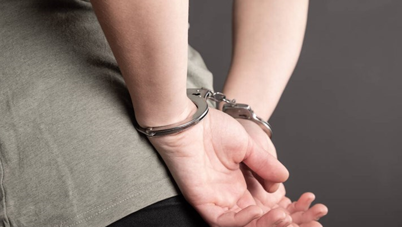 Арестуваха две жени, точили големи суми от банкови сметки на възрастни хора
