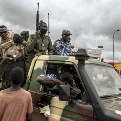 Най малко десет военнослужещи от Нигер са били убити от ислямистки