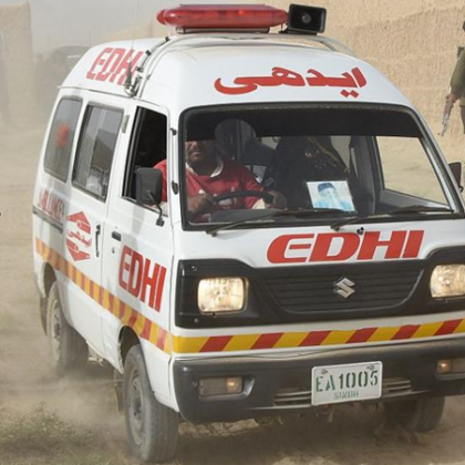 Самоубийствен атентат в Пакистан и още един взрив убиха най малко 57